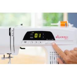 Machine à coudre électronique Elna eXperience 450 avec écran LCD