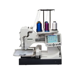 Machine brodeuse Elna eXpressive 970 équipée d'une connexion pour clé USB et directe au PC