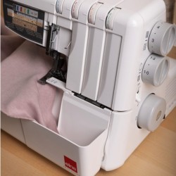 Surjuteuse mécanique Elna eXtend 664PRO : bac à déchets